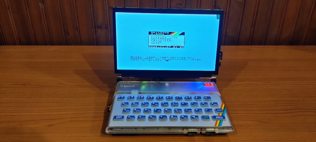 N-GO Laptop - Vista aperta